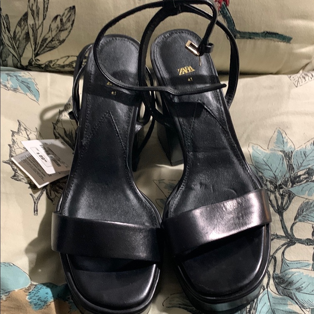 Zara Black Strappy Women's Sandals